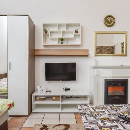 Historical Lion's Bridge 1-bedroom By Flat Mаnager דירה סופיה